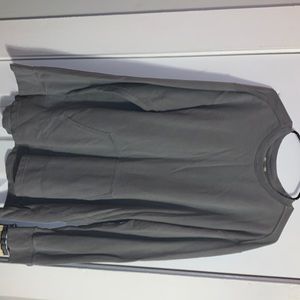 Comfort colors grey pull over. Size Large.